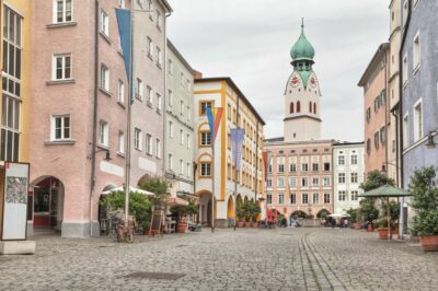Auf den Spuren der „Rosenheim-Cops“ und Chiemsee Schifffahrt zum Muttertag